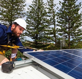 Solar Panel Installing Expert